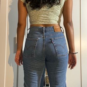 Levi Wedgie Straight/ size 29